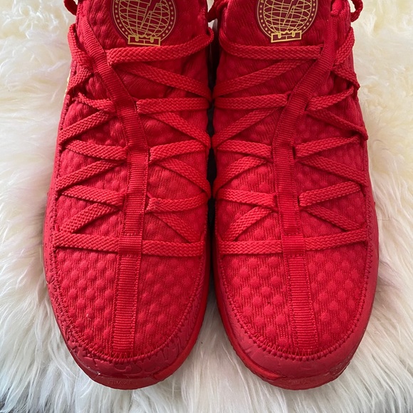 Nike LeBron 17 Low Sneakers - Unisex - Picture 3 of 9